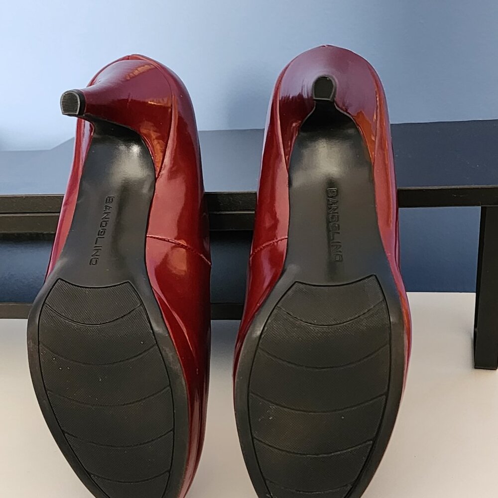 Bandalino 9M Deep Red Heels - Picture 2 of 6